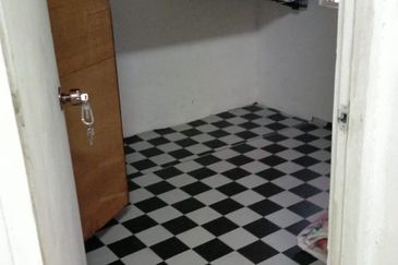 Ketitir Apartment, Taman Sungai Besi Indah