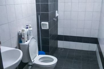 Indah Alam Condominium