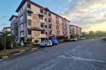 Seri Tanjung Apartment (Rose Court)