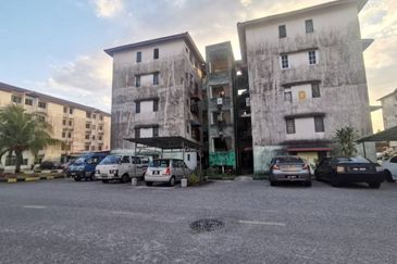 Seri Tanjung Apartment (Rose Court)