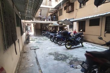 [NEAR LRT & 2nd FLOOR] Pangsapuri Pandan Jaya, Cheras, Ampang Jaya