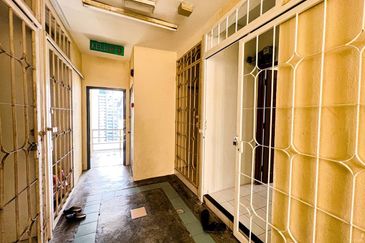 Vista Pinggiran, Taman Pinggiran Putra