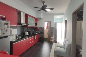 Residensi Bistaria, Ukay Bistari