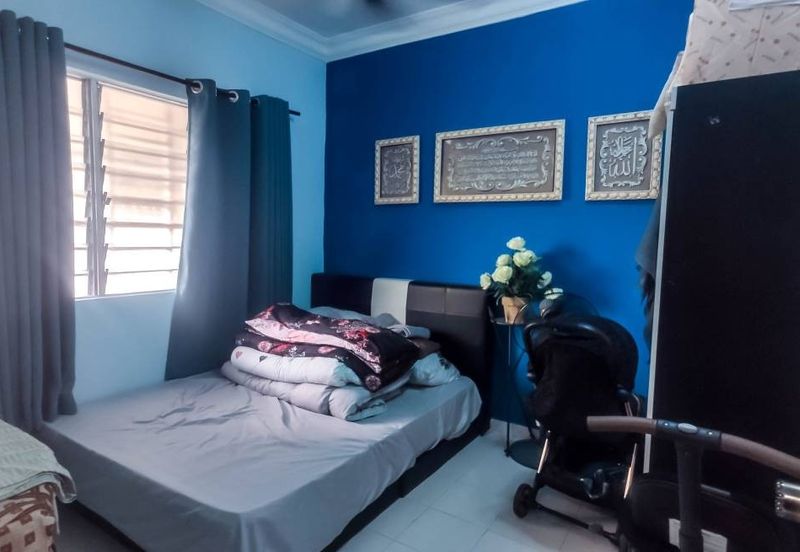 Residensi Bistaria, Ukay Bistari