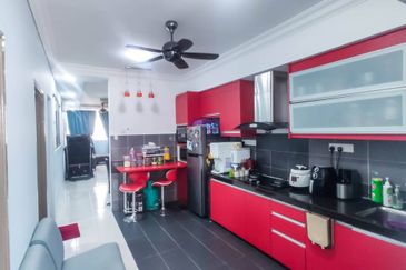 Residensi Bistaria, Ukay Bistari