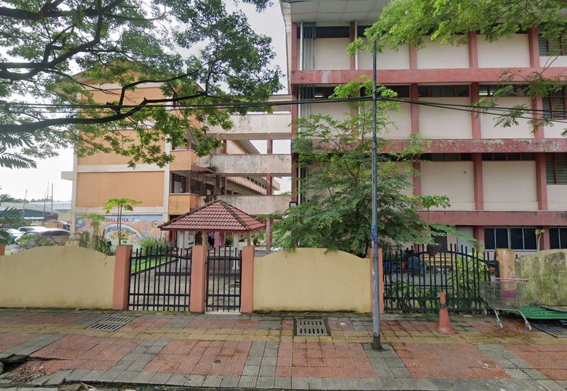 Tanah Lot Bungalow Kampung Pandan Kuala Lumpur near Tesco Ampang & MRT