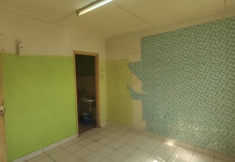 Apartment Suria Damansara Damai atas Speedmart nr MRT dan PLUS Highway