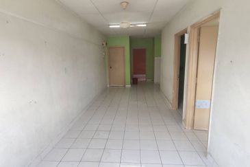 Apartment Suria Damansara Damai atas Speedmart nr MRT dan PLUS Highway
