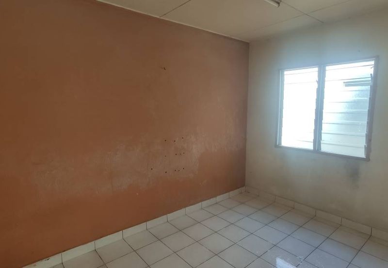 Apartment Suria Damansara Damai atas Speedmart nr MRT dan PLUS Highway