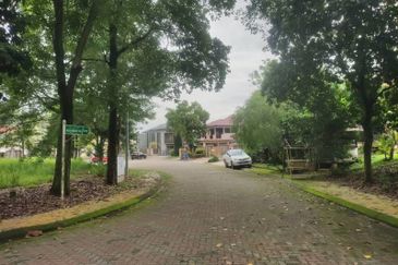 [FREEHOLD& 11,762sf] Bungalow Lot, Bukit Jelutong Seksyen U8 Shah Alam