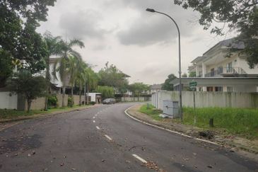 [FREEHOLD& 11,762sf] Bungalow Lot, Bukit Jelutong Seksyen U8 Shah Alam