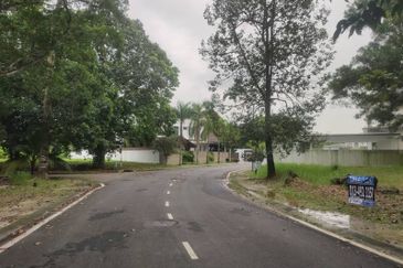 [FREEHOLD& 11,762sf] Bungalow Lot, Bukit Jelutong Seksyen U8 Shah Alam