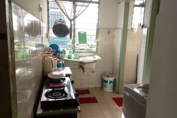 Flat Desa Mentari Blok 5