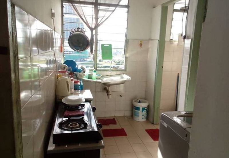 Flat Desa Mentari Blok 5