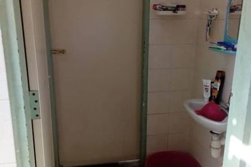 Flat Desa Mentari Blok 5