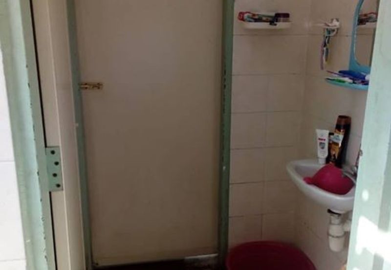 Flat Desa Mentari Blok 5