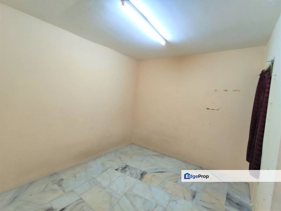 Flat Pkns Seksyen 7, Shah Alam Lrt 3 Uitm, Selangor, Shah Alam