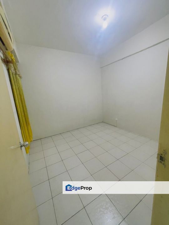 Spring Court Apartment Taman Mas Puchong Prima LRT Lift Koi, Selangor, Puchong