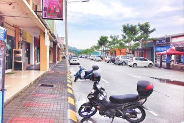 Taman Saujana Utama 3