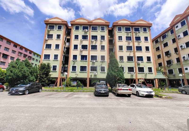 Pangsapuri Sri Pelangi