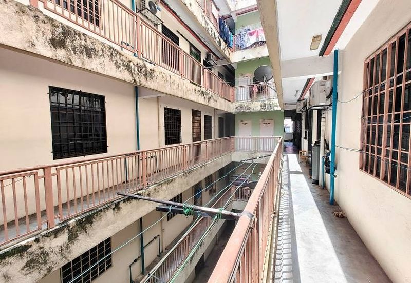 Pangsapuri Sri Pelangi