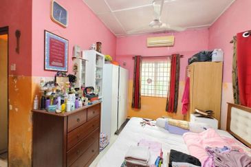 Pulau Indah ( Pulau Lumut )