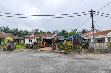Pulau Indah ( Pulau Lumut )