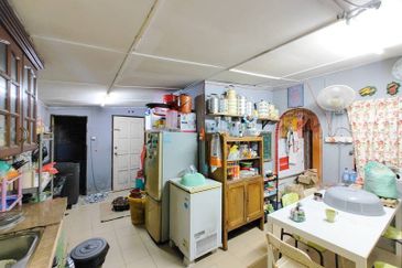 Pulau Indah ( Pulau Lumut )