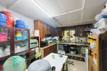 Pulau Indah ( Pulau Lumut )