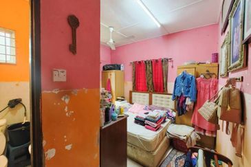 Pulau Indah ( Pulau Lumut )