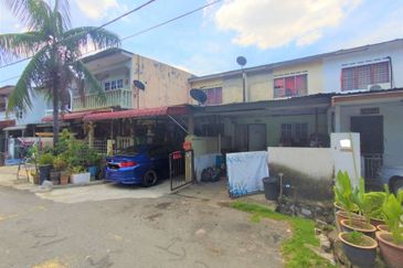 Rumah Teres 2 Tingkat Pandan Jaya Ampang near LRT KL and Tesco