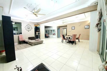 Casa Prima Condominium