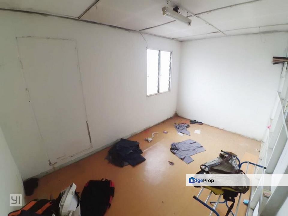 Rumah Teres 2 Tingkat Seksyen 18 Shah Alam nr 19 20, Selangor, Shah Alam