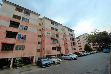 Ketitir Apartment, Taman Sungai Besi Indah
