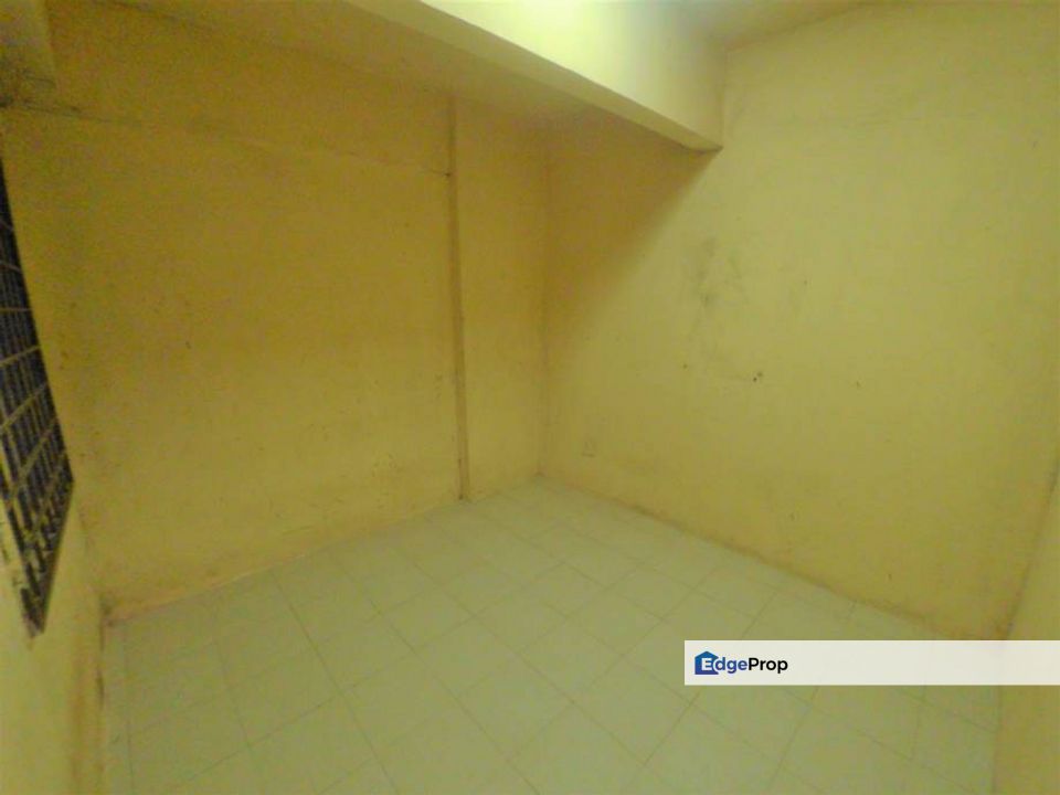 Spring Court Apartment Taman Mas Puchong Prima LRT Lift Koi, Selangor, Puchong