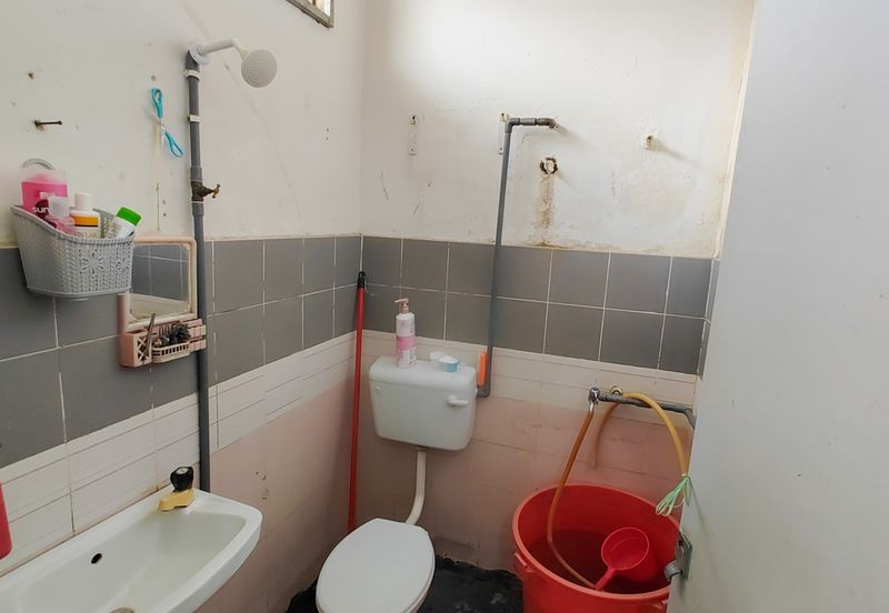 Taman Seroja, Bandar Baru Salak Tinggi