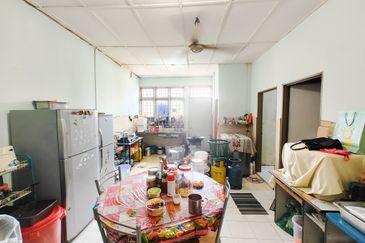 Taman Seroja, Bandar Baru Salak Tinggi