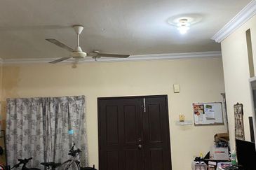 [FACING OPEN+MURAH] Double Storey Bukit Jelutong ,Seksyen U8 Shah Alam