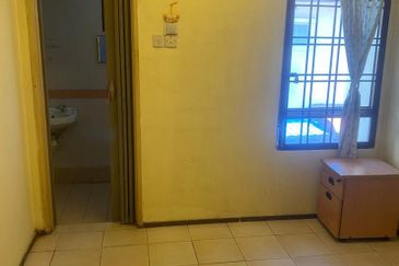 [FACING OPEN+MURAH] Double Storey Bukit Jelutong ,Seksyen U8 Shah Alam