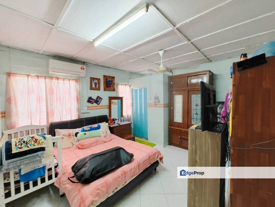 RENOVATED Double Storey Terrace Taman Sri Gombak, Batu Caves, Selangor, Gombak