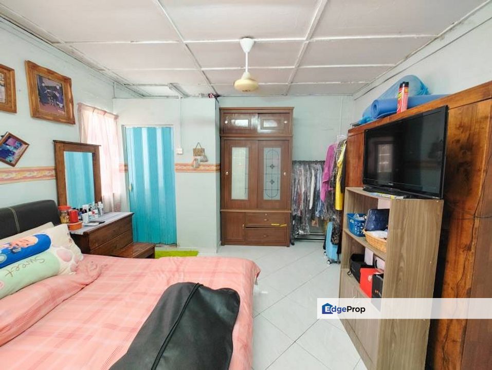 RENOVATED Double Storey Terrace Taman Sri Gombak, Batu Caves, Selangor, Gombak