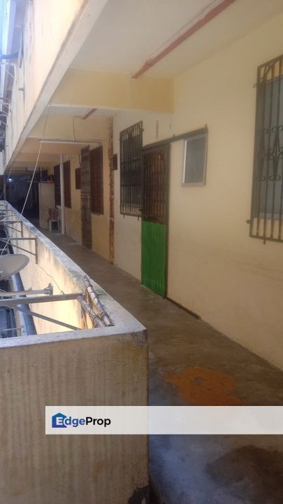 Flat Taman Muda, Ampang, Selangor Top Floor, Selangor, Cheras