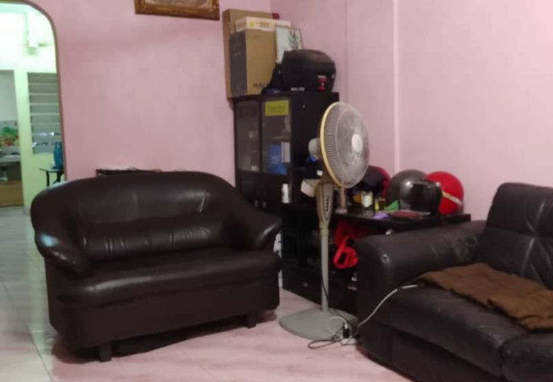 Puchong Utama Court 1 Flat