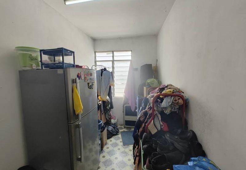 Desa Mentari Flat (Block 8)