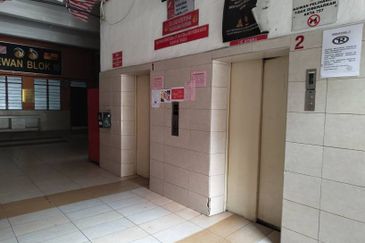 Desa Mentari Flat (Block 8)