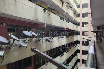 Desa Mentari Flat (Block 8)