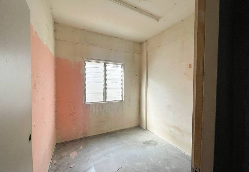 Puchong Utama Court 2