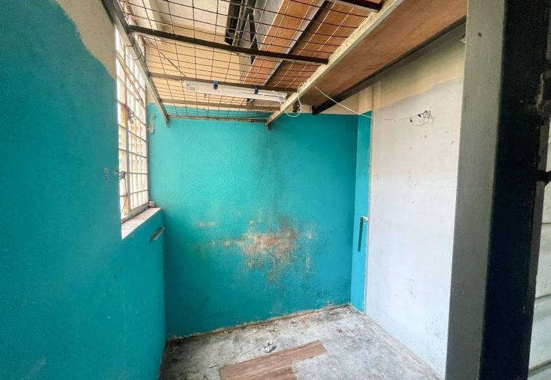 Puchong Utama Court 2