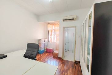 Canal Gardens, Kota Kemuning