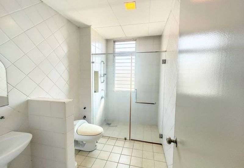 Canal Gardens, Kota Kemuning